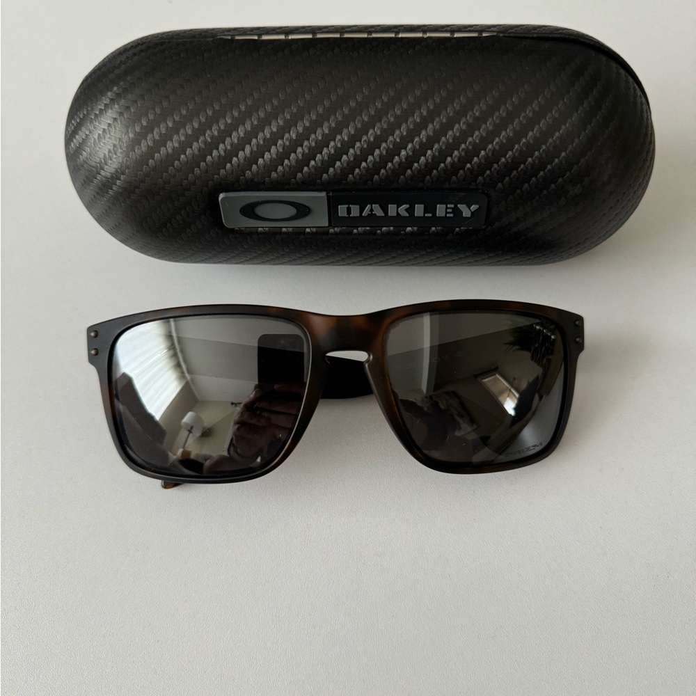 Oakley Tortoise Shell Sunglasses with Black Case